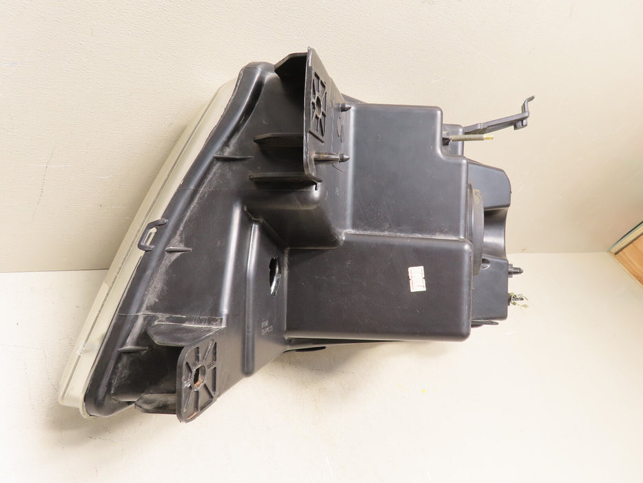 2004-2008 FORD F150 FRONT RIGHT PASSENGER SIDE HEADLIGHT HALOGEN