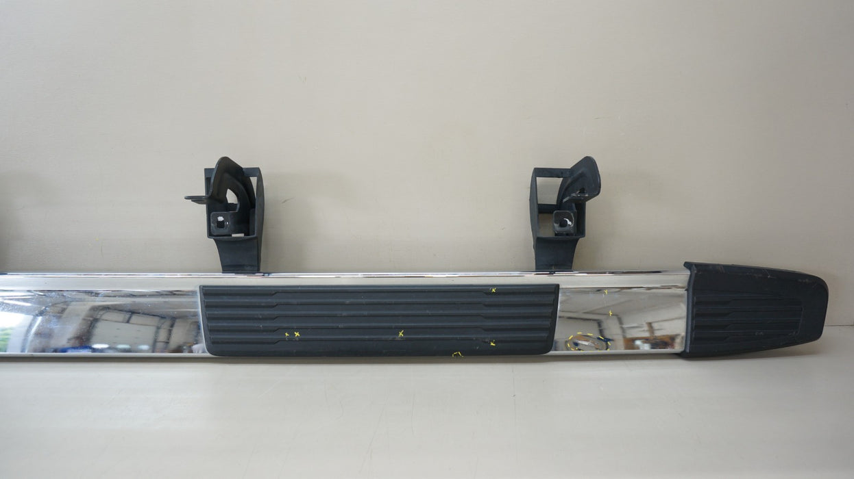 2019-2024 CHEVROLET SILVERADO / SIERRA 1500 RIGHT RUNNING BOARD OEM 84016710