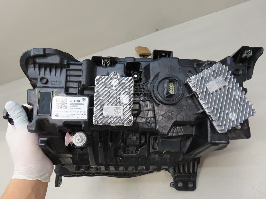 2024 2025 CHEVROLET SILVERADO 2500 3500 FRONT RIGHT PASSENGER HEADLIGHT OEM 3379