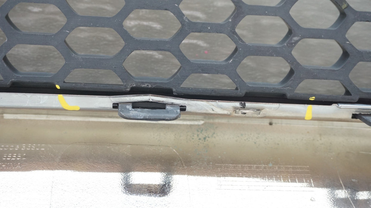 2014-2016 JEEP GRAND CHEROKEE FRONT LOWER BUMPER GRILLE 5YL32TRMAA OEM