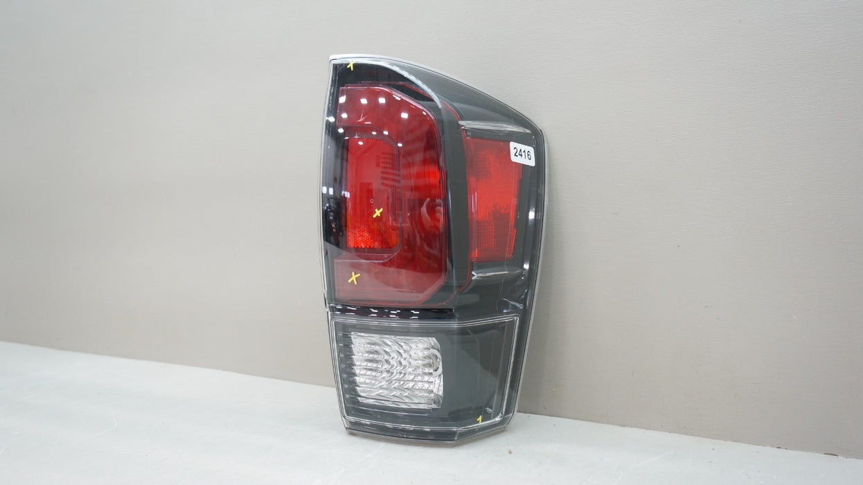 2016-2023 TOYOTA TACOMA REAR RIGHT PASSENGER SIDE TAIL LGIHT OEM
