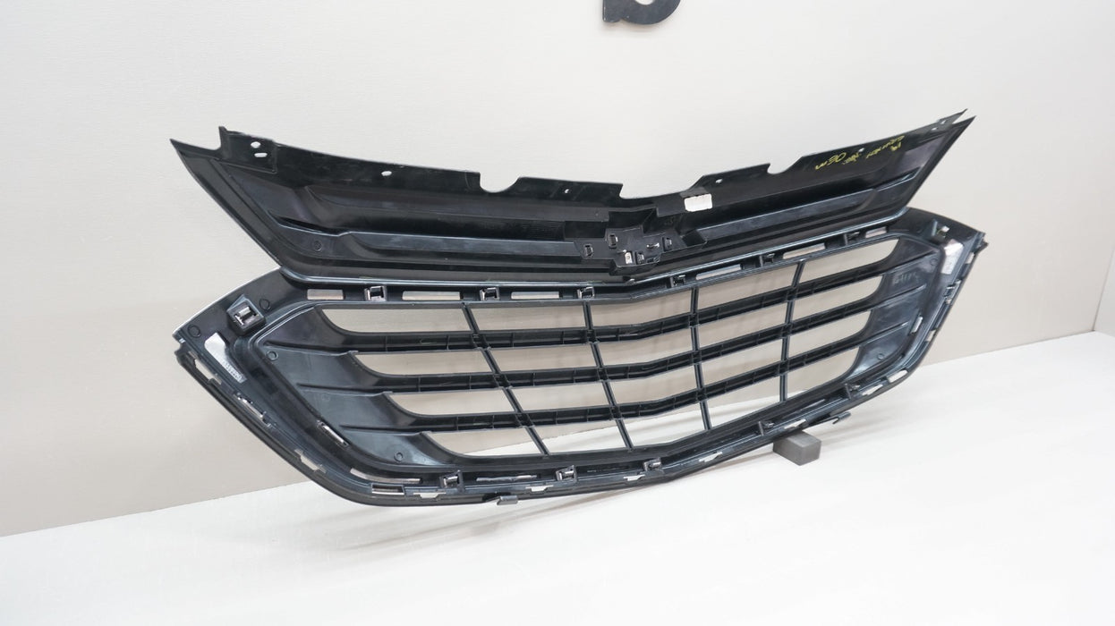 2018-2021 CHEVROLET EQUINOX FRONT BUMPER RADIATOR GRILLE OEM 84150748