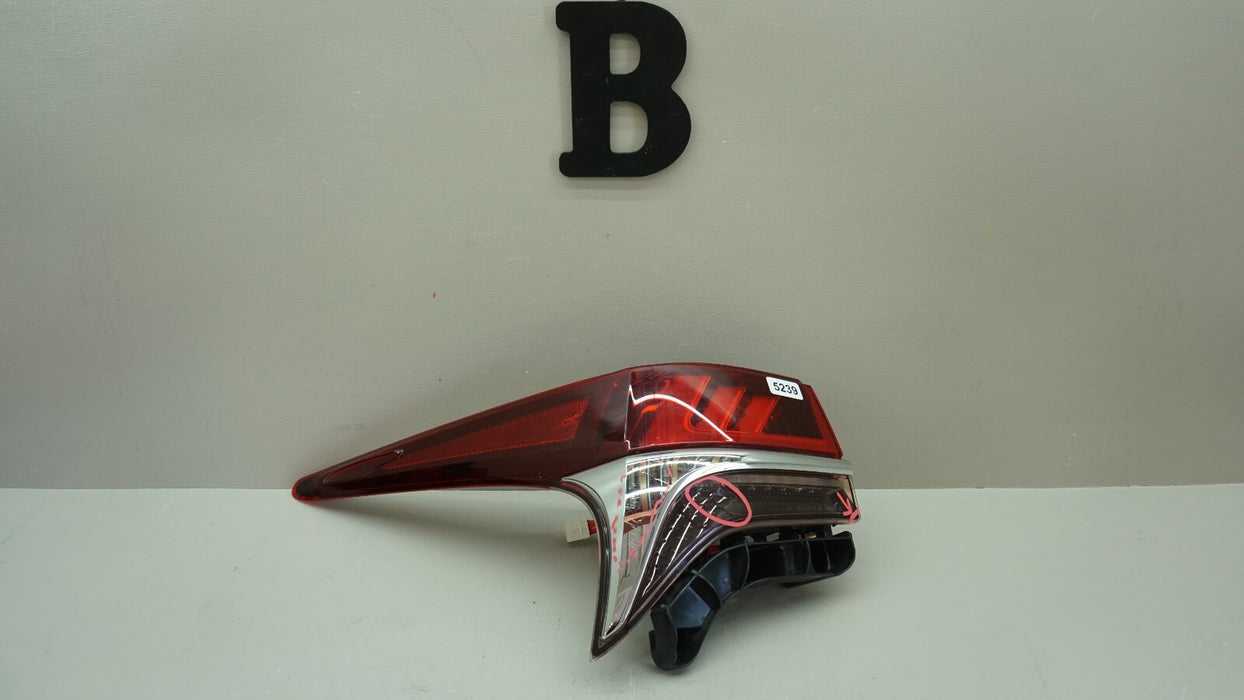 2018-2020 LEXUS LS500 LS500H REAR LEFT DRIVER SIDE OUTER TAIL LIGHT LAMP LED OEM