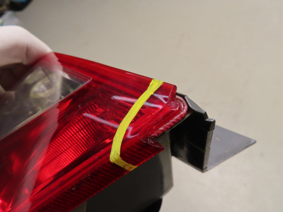 2011-2014 HYUNDAI SONATA REAR LEFT DRIVER SIDE OUTER TAIL LIGHT LAMP OEM