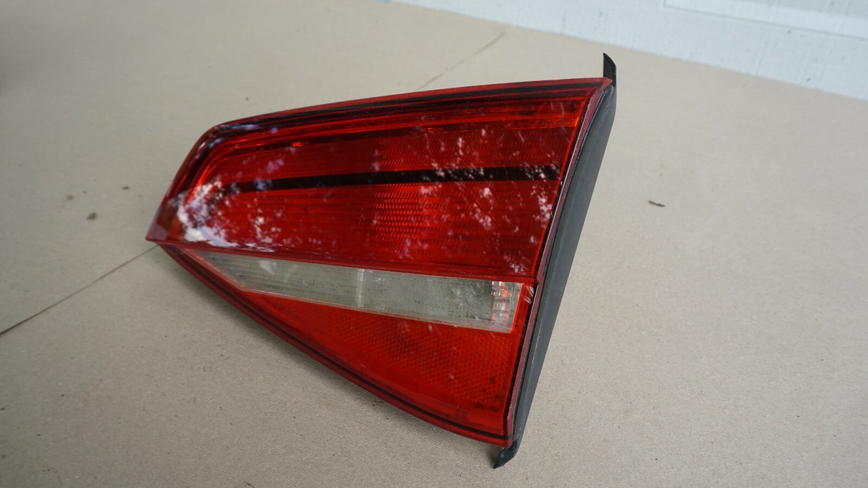 2015-2016 VOLKSWAGEN PASSAT RIGHT PASSENGER SIDE TRUNK INNER TAIL LIGHT OEM