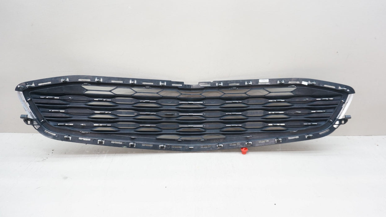 2016-2018 CHEVROLET CHEVY MALIBU FRONT RADIATOR GRILLE GRILL 84159846  OEM