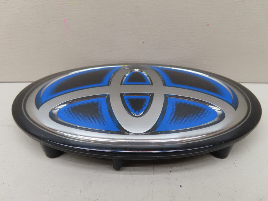 2017-2022 TOYOTA FRONT EMBLEM OEM 53141-33130
