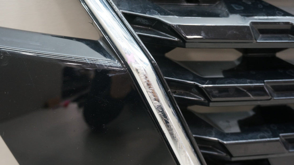 2020-2023 NISSAN KICKS FRONT BUMPER RADIATOR GRILLE OEM 623105R00A
