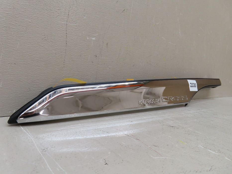 2022-2023 TOYOTA COROLLA CROSS XLE RIGHT SIDE UPPER QUARTER MOLDING TRIM OEM