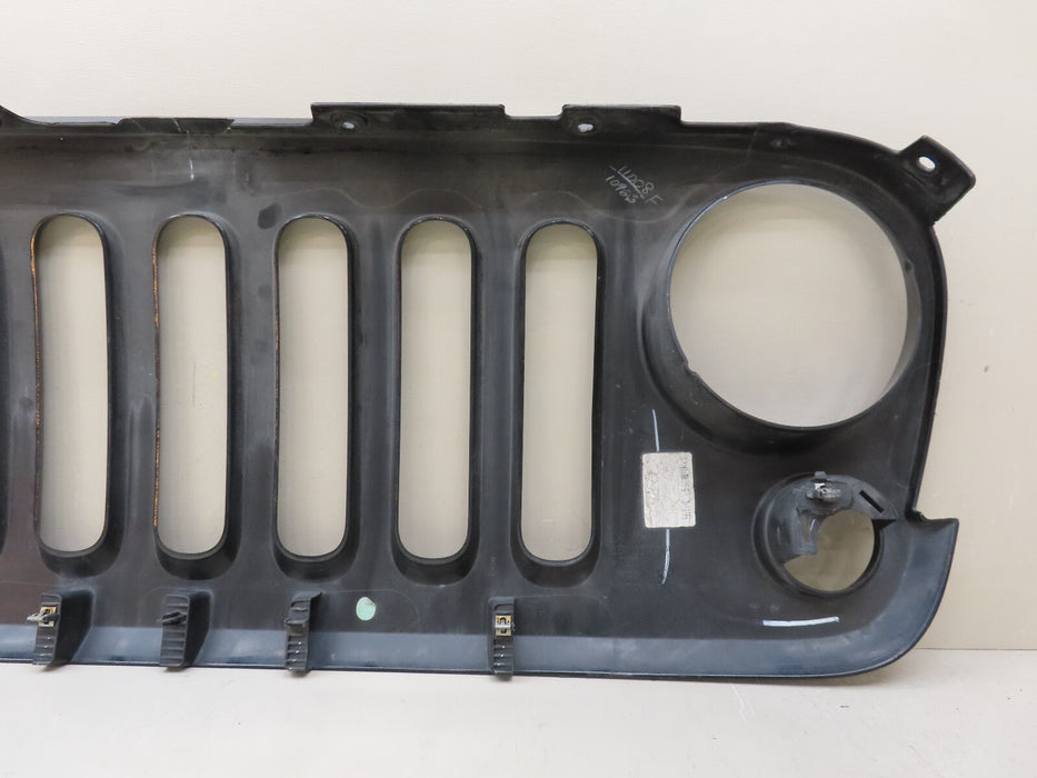 2007-2018 JEEP WRANGLER JK FRONT RADIATOR GRILL GRILLE OEM 1BM91TRM