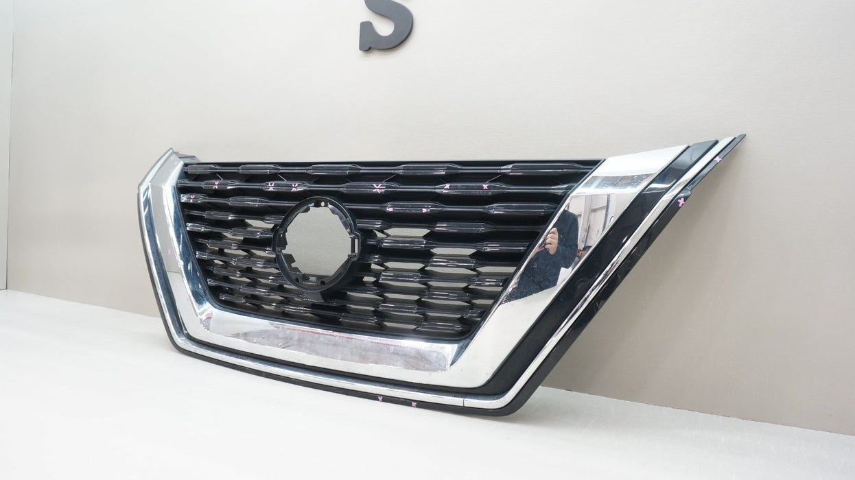 2021-2023 NISSAN ROGUE FRONT BUMPER RADIATOR GRILLE OEM 623106RA0A