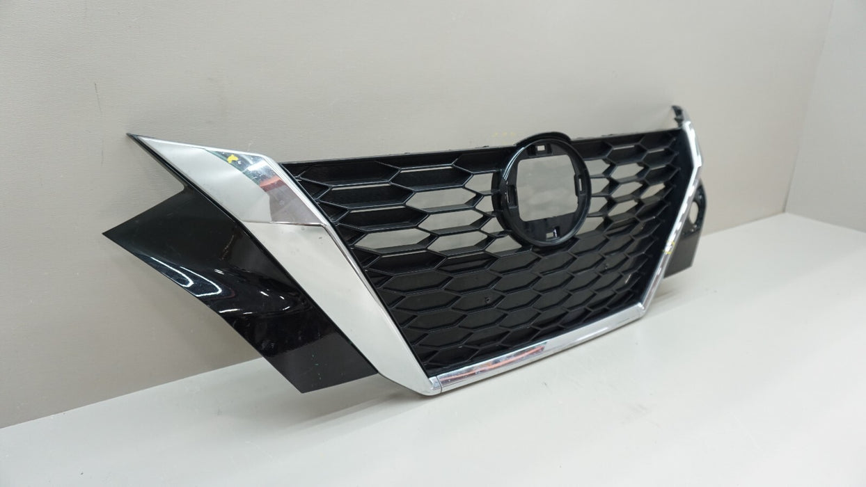 2020-2022 NISSAN SENTRA FRONT CENTER RADIATOR GRILLE 623106LB0A OEM