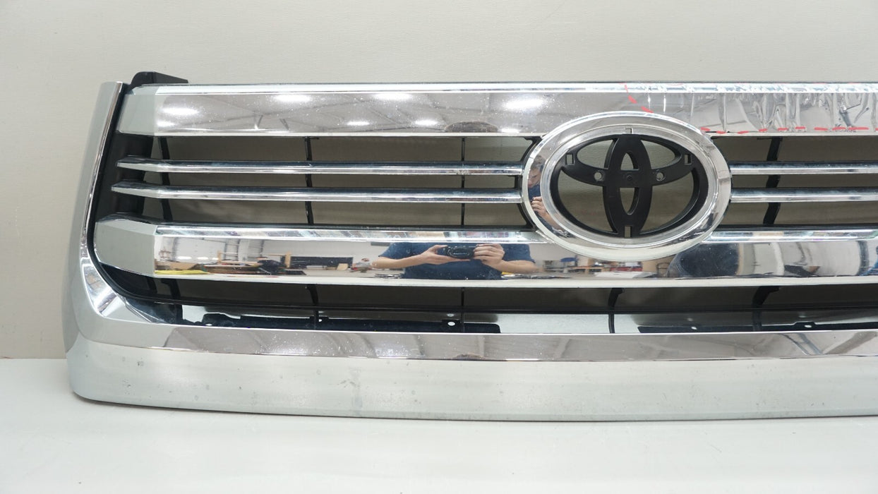 2014-2017 TOYOTA TUNDRA FRONT CENTER RADIATOR GRILLE OEM 531110C0210