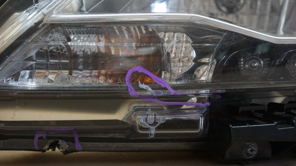 2013-2015 NISSAN SENTRA FRONT LEFT DRIVER SIDE HEADLIGHT HALOGEN LAMP LIGHT OEM
