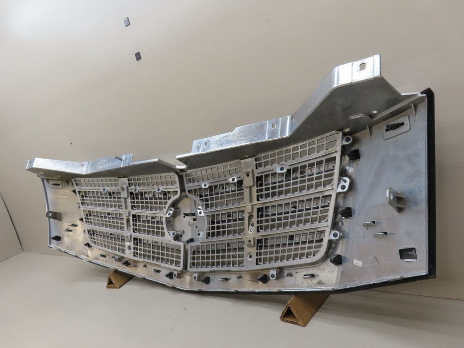 2007-2014 CADILLAC ESCALADE FRONT UPPER MAIN GRILLE OEM 20824253