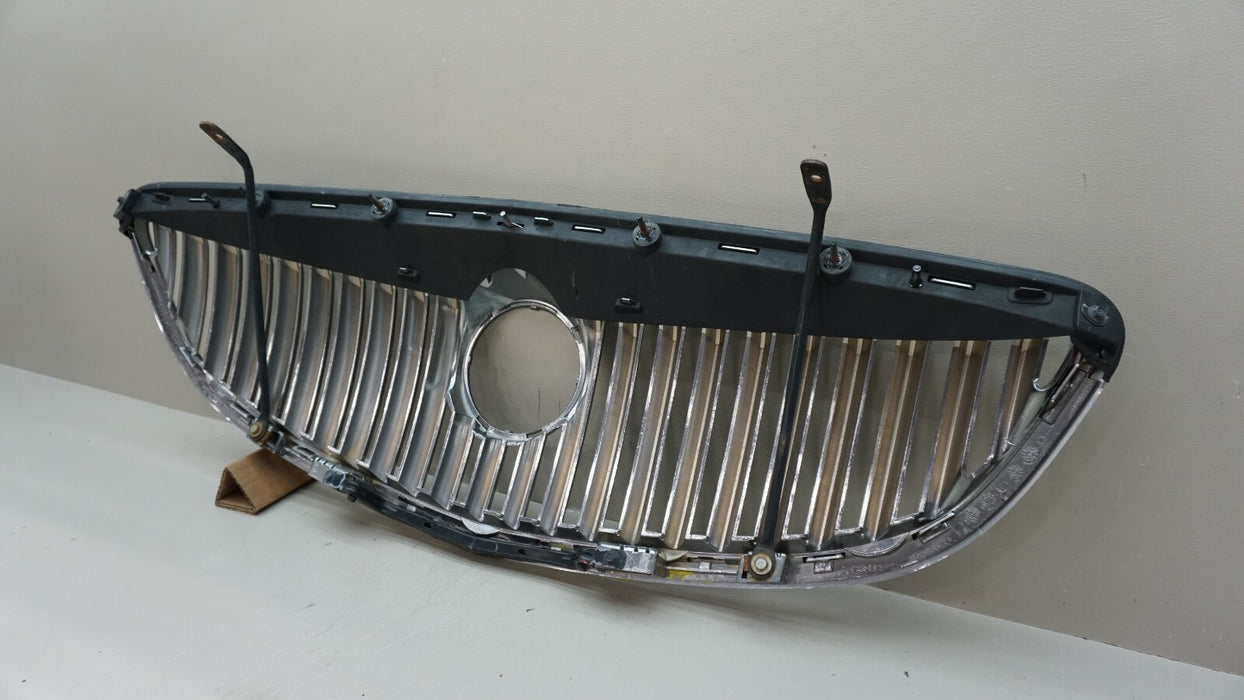 2008-2012 BUICK ENCLAVE FRONT CENTER RADIATOR GRILLE OEM 15297924