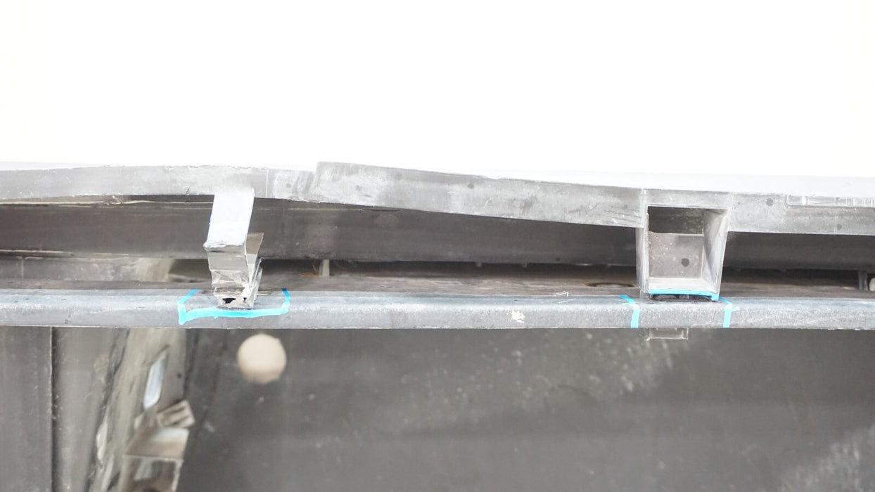 2016-2019 CHEVROLET SILVERADO GMC SIERRA 2500 REAR METAL BUMPER OEM 84204606