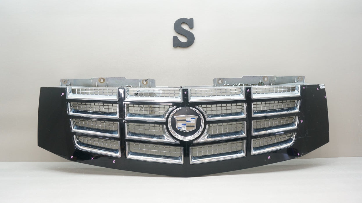 2007-2014 CADILLAC ESCALADE FRONT BUMPER RADIATOR GRILLE OEM