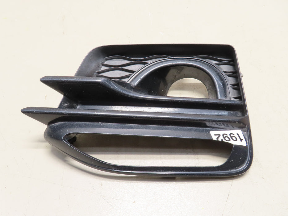2014-2018 INFINITI Q50 FRONT RIGHT PASSENGER FOG LIGHT BEZEL COVER OEM