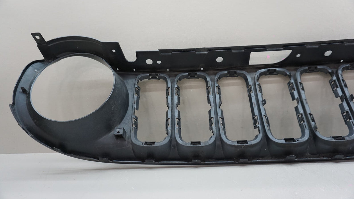 2015-2018 JEEP RENEGADE FRONT UPPER MAIN GRILLE 735587825 OEM 15 16 17 18