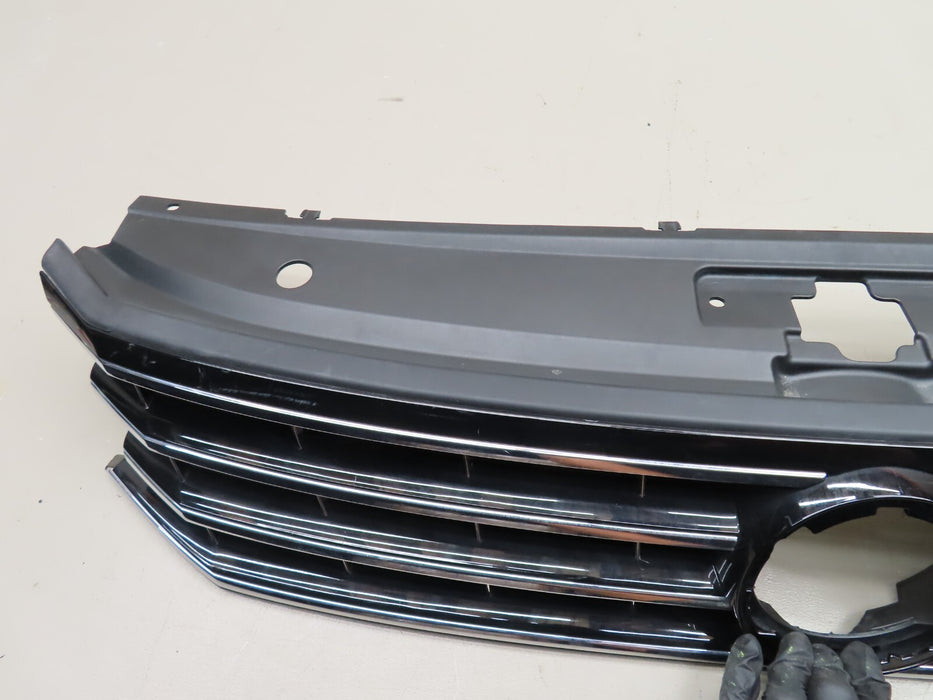 2016-2018 VOLKSWAGEN PASSAT FRONT BUMPER UPPER RADIATOR GRILLE GRILL CHROME OEM