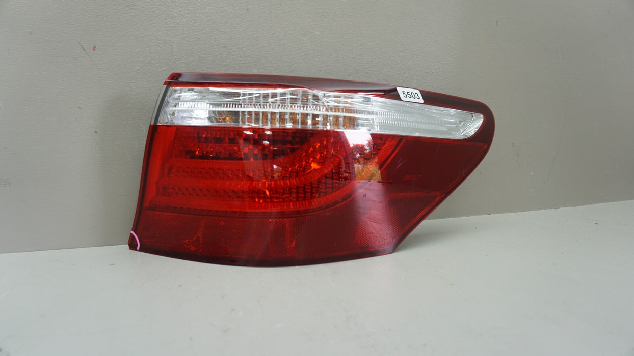 2007-2009 LEXUS LS460 REAR RIGHT PASSENGER SIDE OUTER TAIL LIGHT BRAKE LAMP OEM
