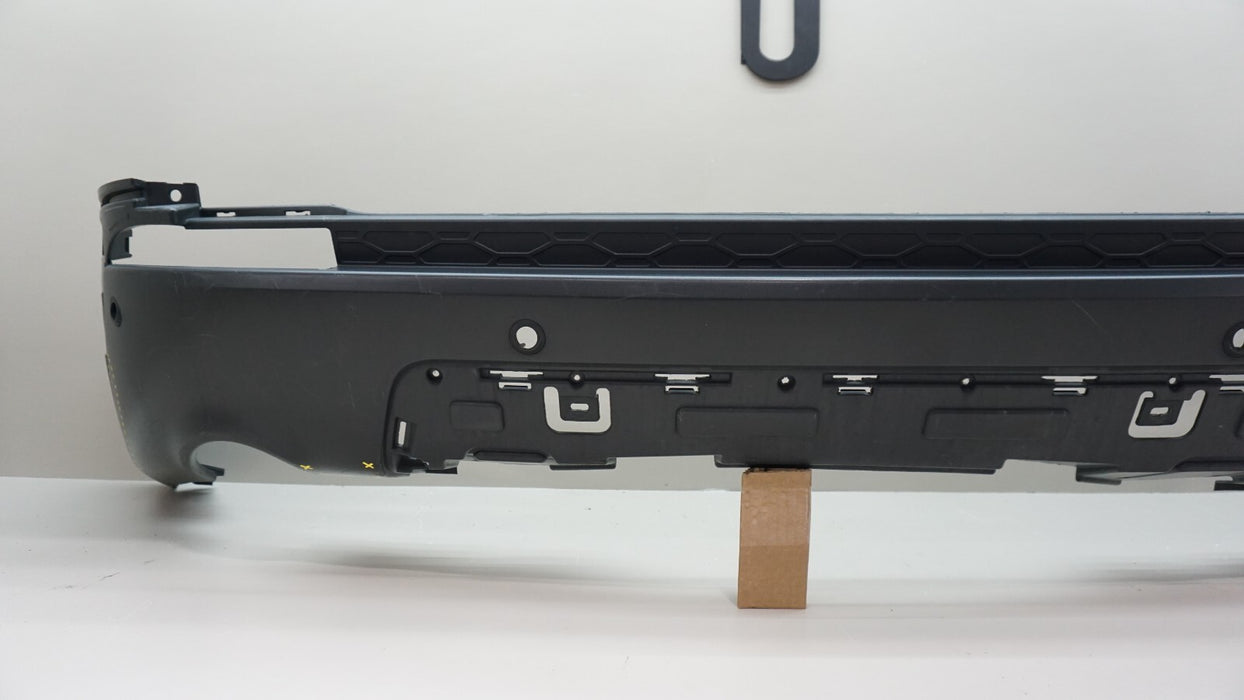 2015-2018 LAND ROVER DISCOVERY REAR LOWER BUMPER COVER VALANCE OEM
