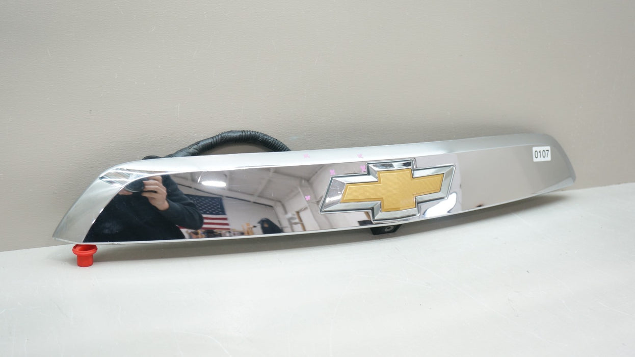 2013-2017 CHEVROLET TRAVERSE REAR TRUNK HANDLE APPLIQUE W/ CAMERA OEM 22759144