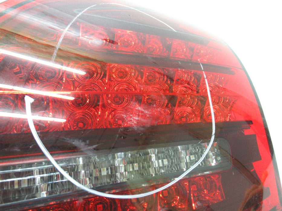 2011 - 2014 PORSCHE CAYENNE RIGHT PASSENGER SIDE TAIL LIGHT BRAKE STOP LAMP OEM