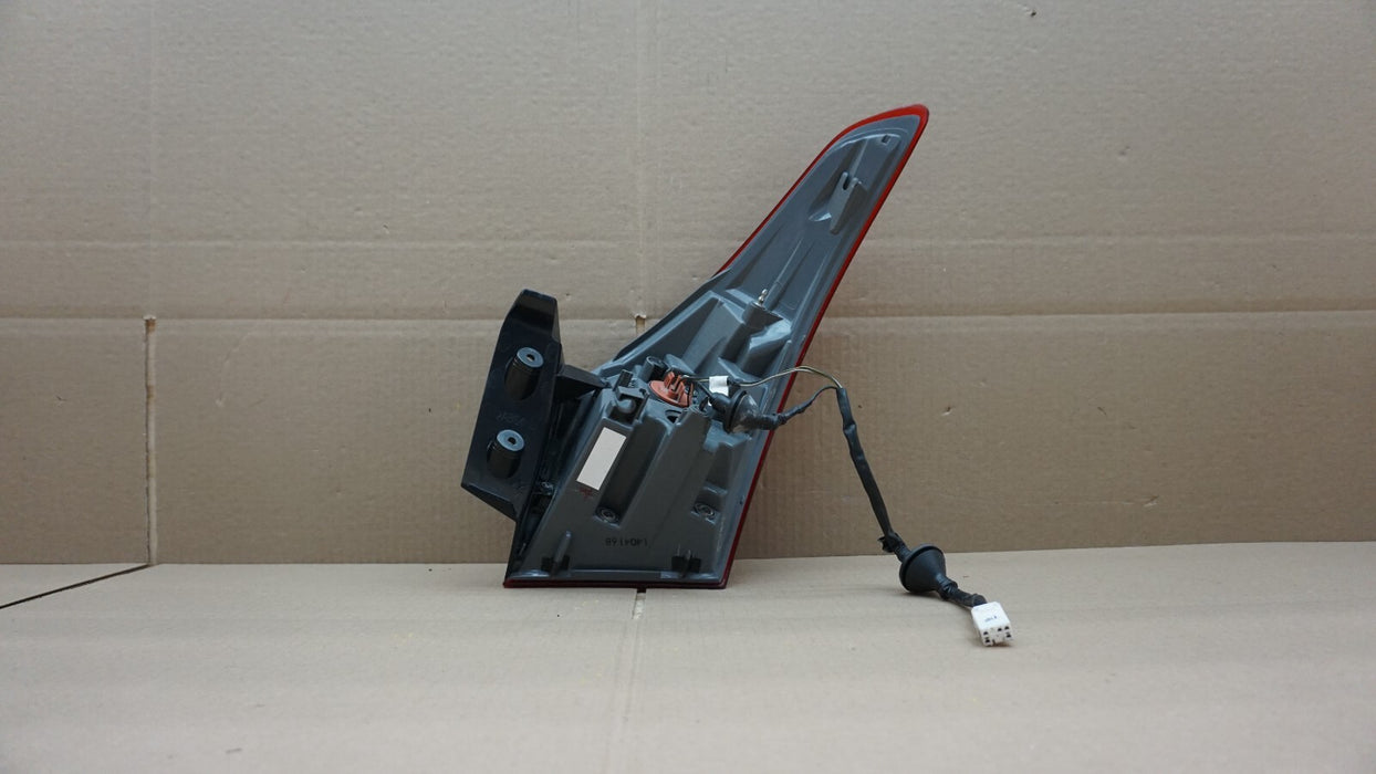 2016-2017 HYUNDAI ELANTRA GT HATCHBACK REAR LEFT DRIVERS LED TAIL LIGHT OEM