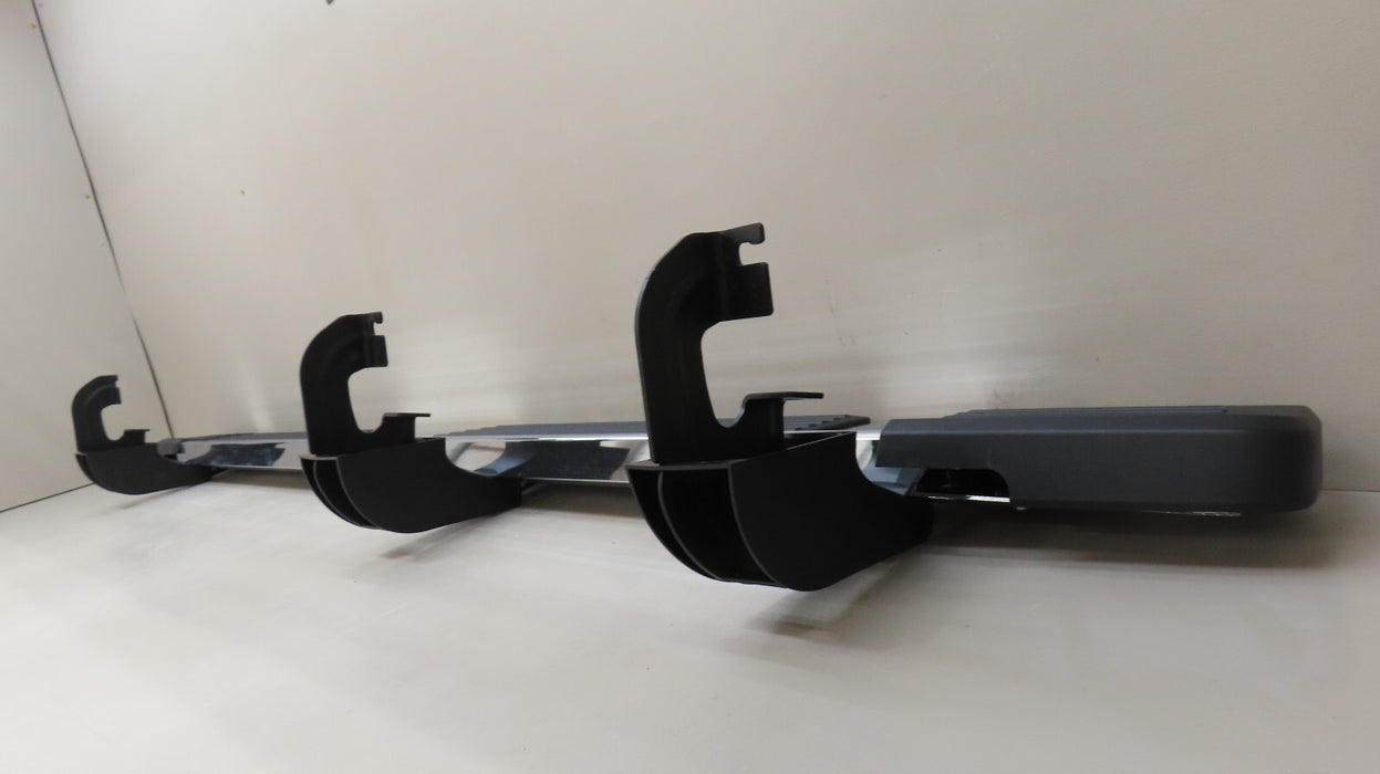 2020-2024 CHEVROLET /GMC  1500 FRONT LEFT RUNNING BOARD ROCKER PANEL OEM