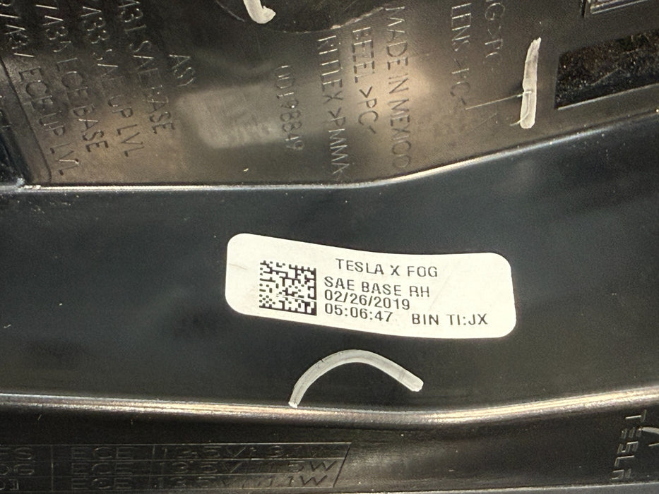 2015-2021 TESLA MODEL X RIGHT RH LOWER FRONT FOG LIGHT 1034325 00 B OEM