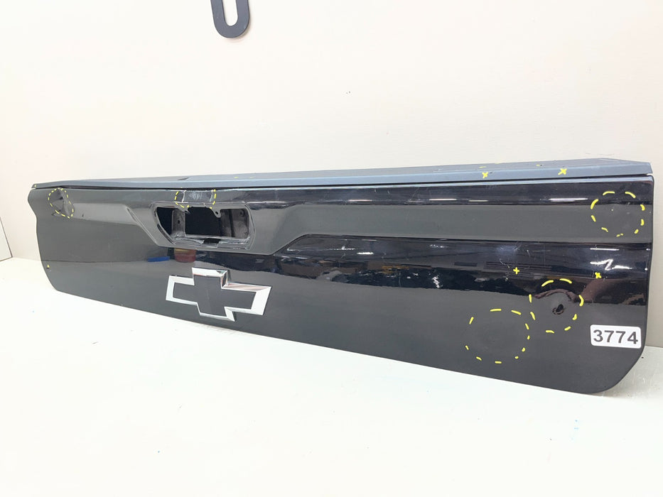 2019-2026 CHEVROLET SILVERADO 1500 UPPER TAILGATE 069 0604 3 B09 OEM