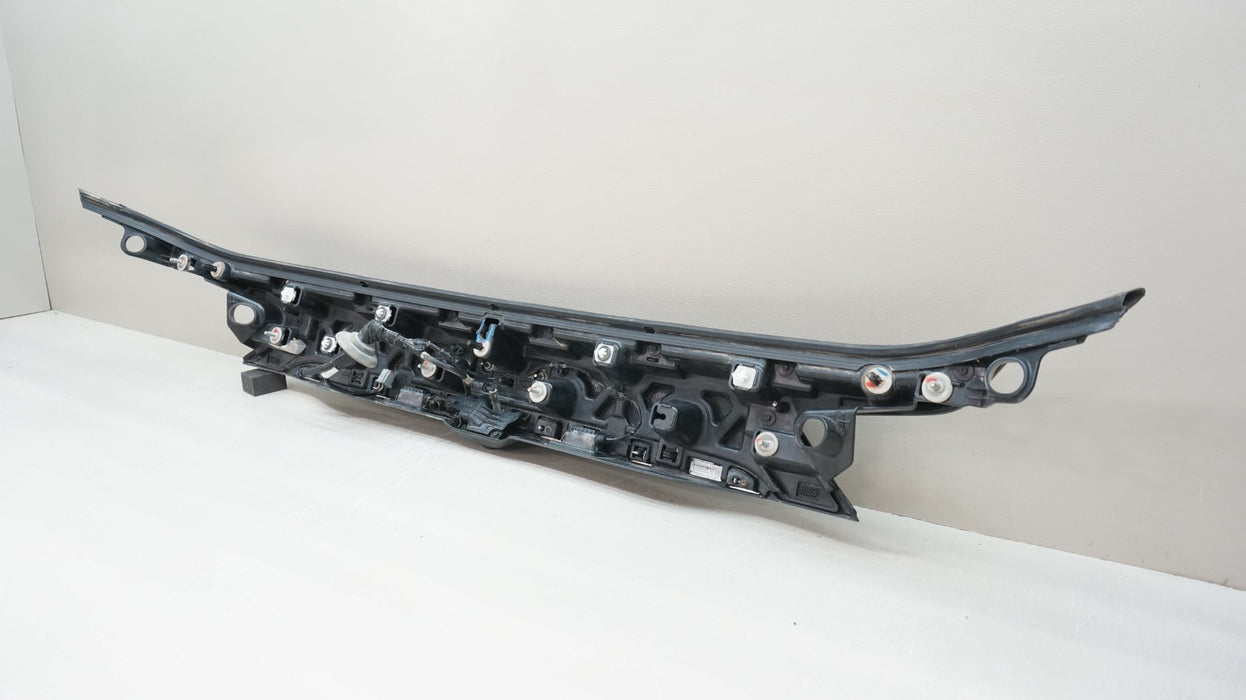 2019-2020 FORD EDGE REAR LIFTGATE FINISH PANEL MOLDING W/ CAMERA OEM KT4B-R43404
