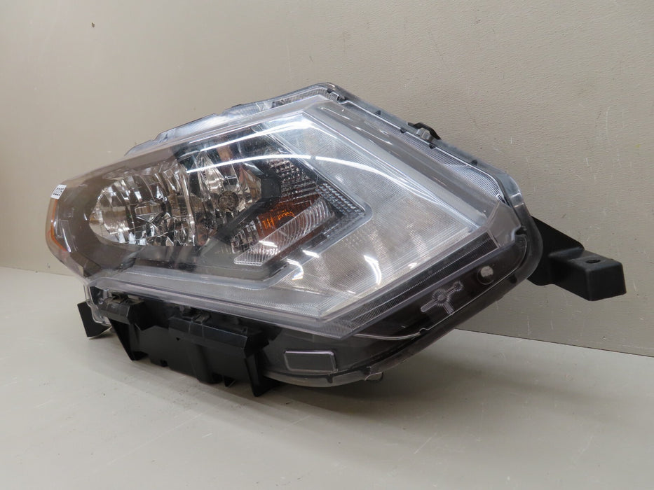 2017-2019 NISSAN ROGUE FRONT RIGHT SIDE HEADLIGHT LIGHT HALOGEN OEM 1011-500536