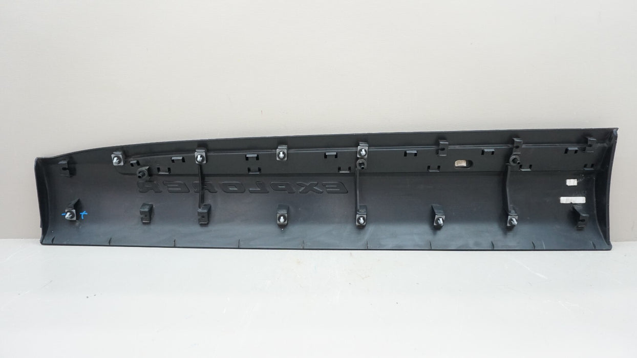 2020-2021 FORD EXPLORER FRONT RH RIGHT PASSENGER DOOR LOWER TRIM OEM LB5B-S20848