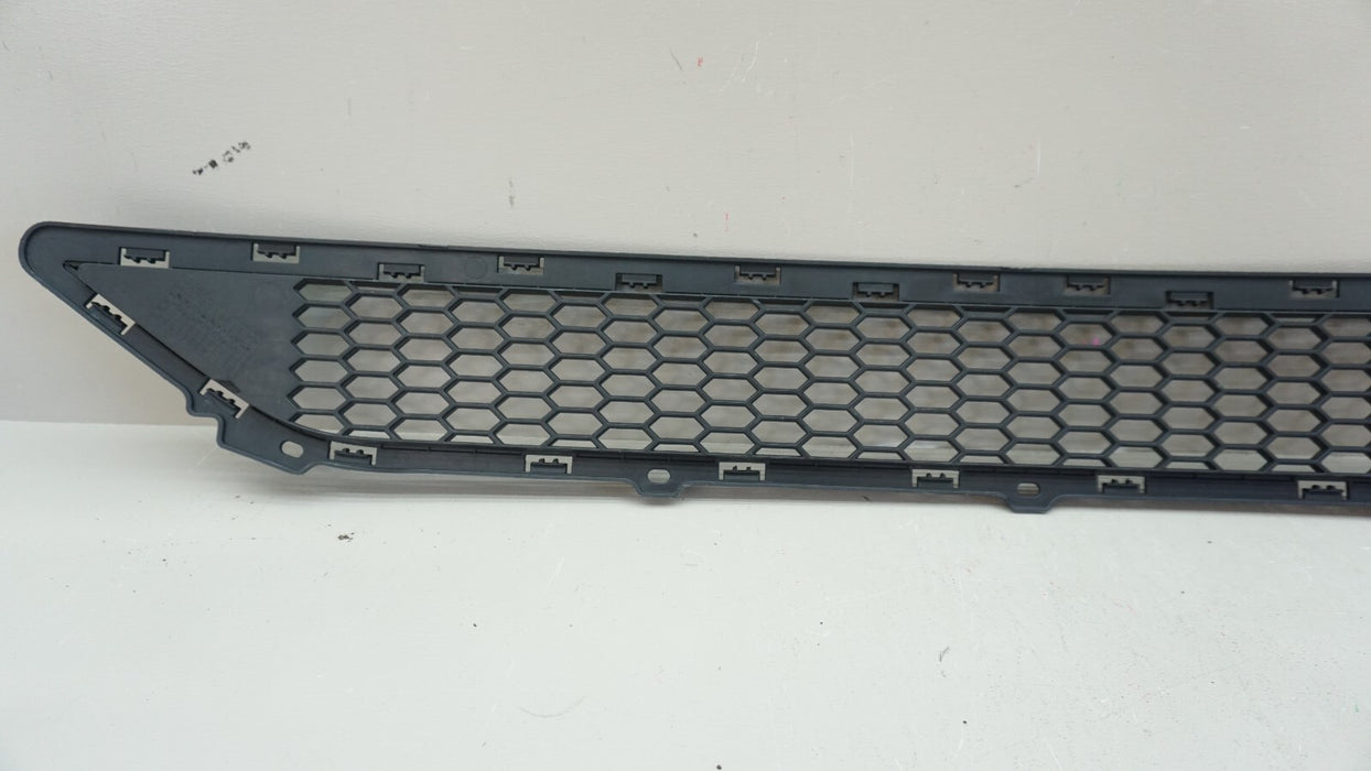 2016-2018 HYUNDAI TUCSON SUV FRONT LOWER BUMPER GRILLE GRILL OEM 86561-D3000