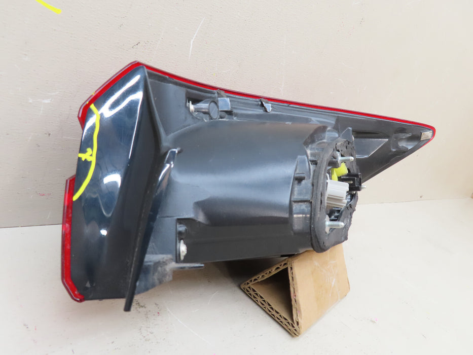 2014-2018 MAZDA 3 HATCHBACK REAR LEFT DRIVER SIDE TAIL LIGHT LAMP OEM 220-41983