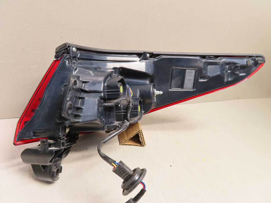 2020-2021 LEXUS ES350 ES300H TAIL LIGHT DRIVER SIDE OUTER LED OEM