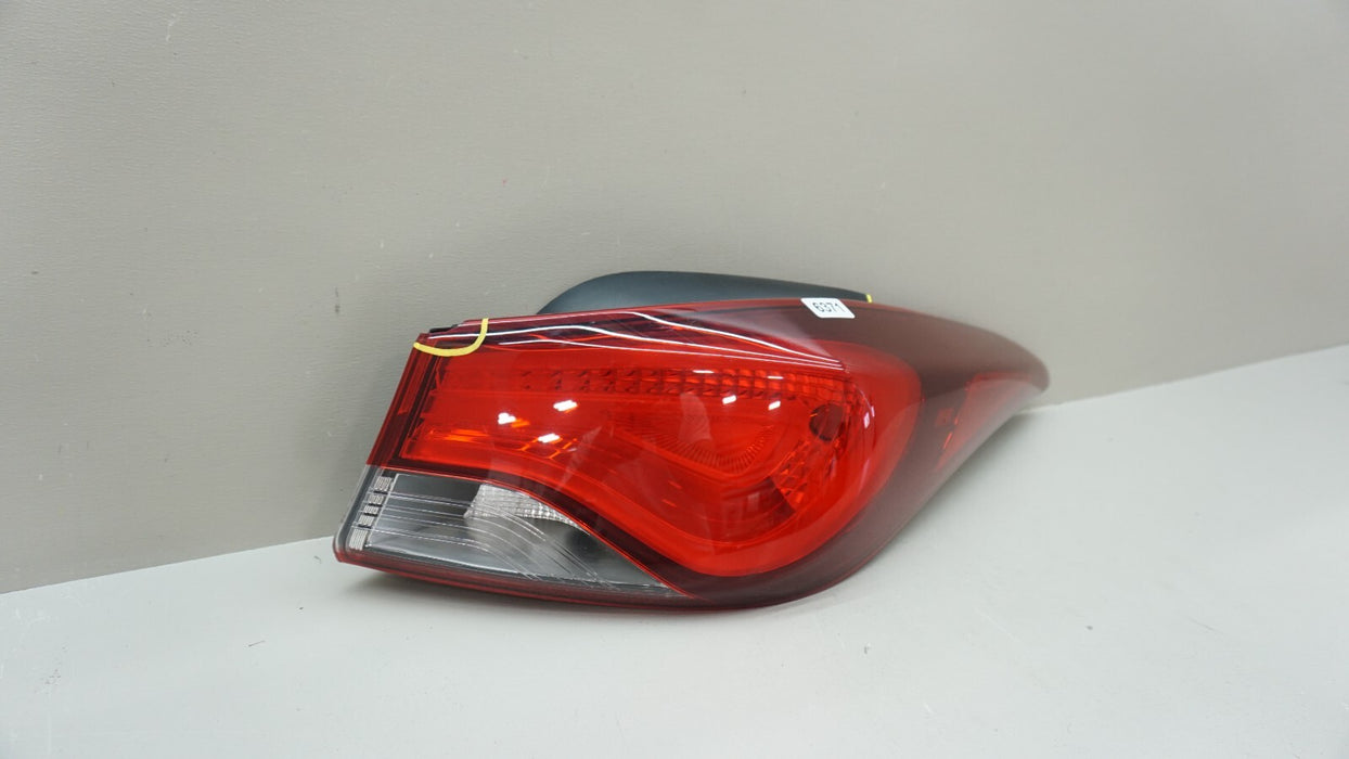2014-2016 HYUNDAI ELANTRA REAR RH RIGHT PASSENGER SIDE TAIL LIGHT OEM
