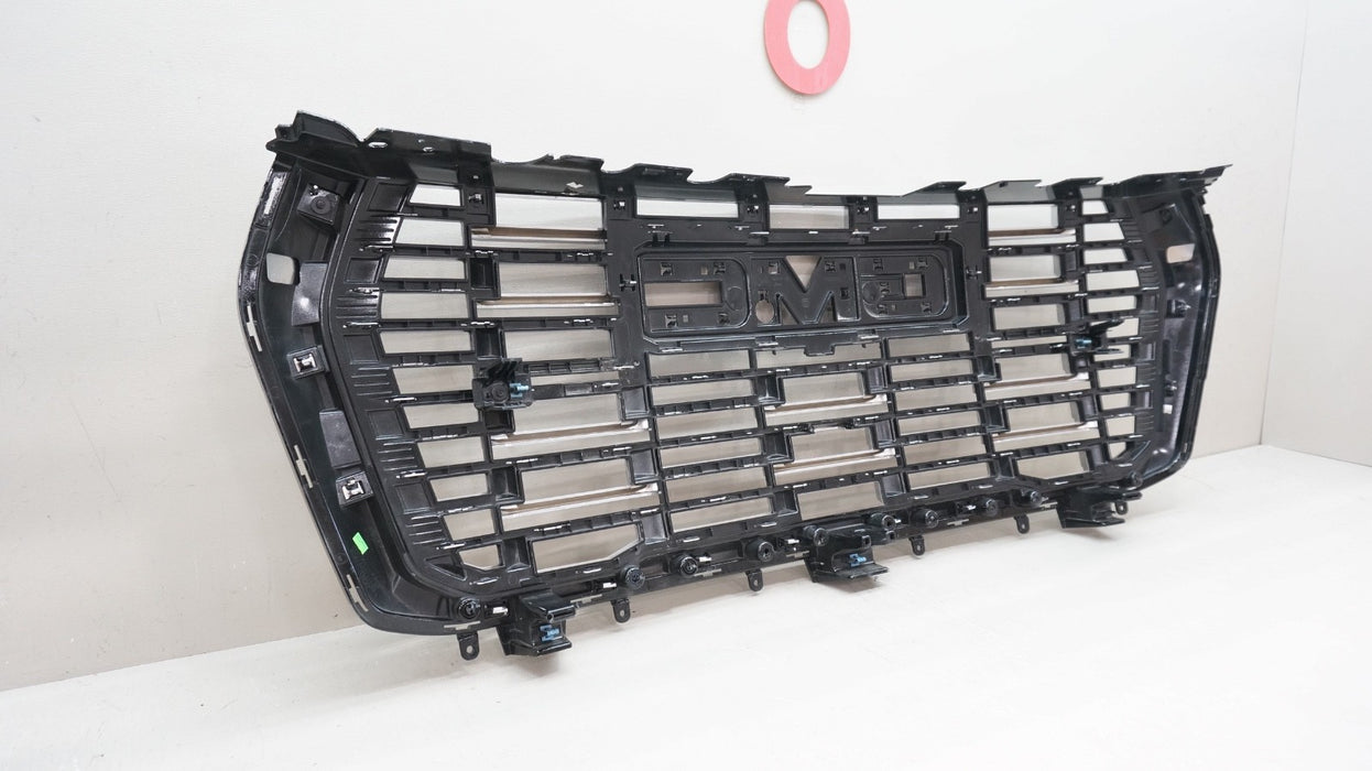 2025-2026 GMC YUKON XL FRONT BUMPER RADIATOR GRILLE OEM