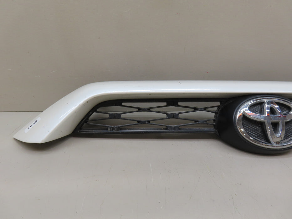 2015-2018 TOYOTA 4RUNNER FRONT RADIATOR GRILLE GRILL OEM