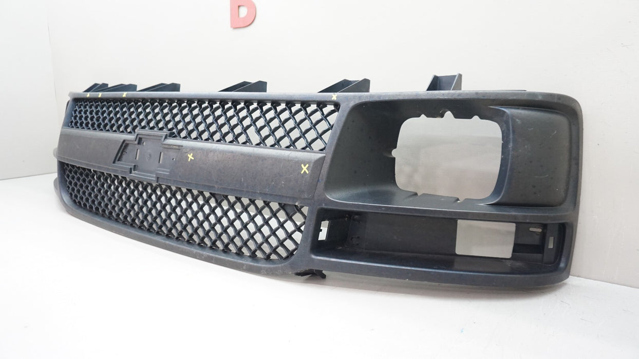 2003-2017 CHEVROLET EXPRESS 1500 2500 FRONT RADIATOR GRILLE GRILL 25746055 OEM