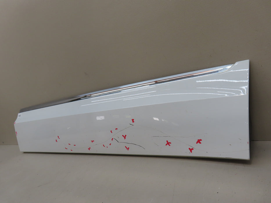 2018-2025 VOLKSWAGEN ATLAS FRONT RIGHT PASSENGER SIDE LOWER DOOR MOLDING OEM