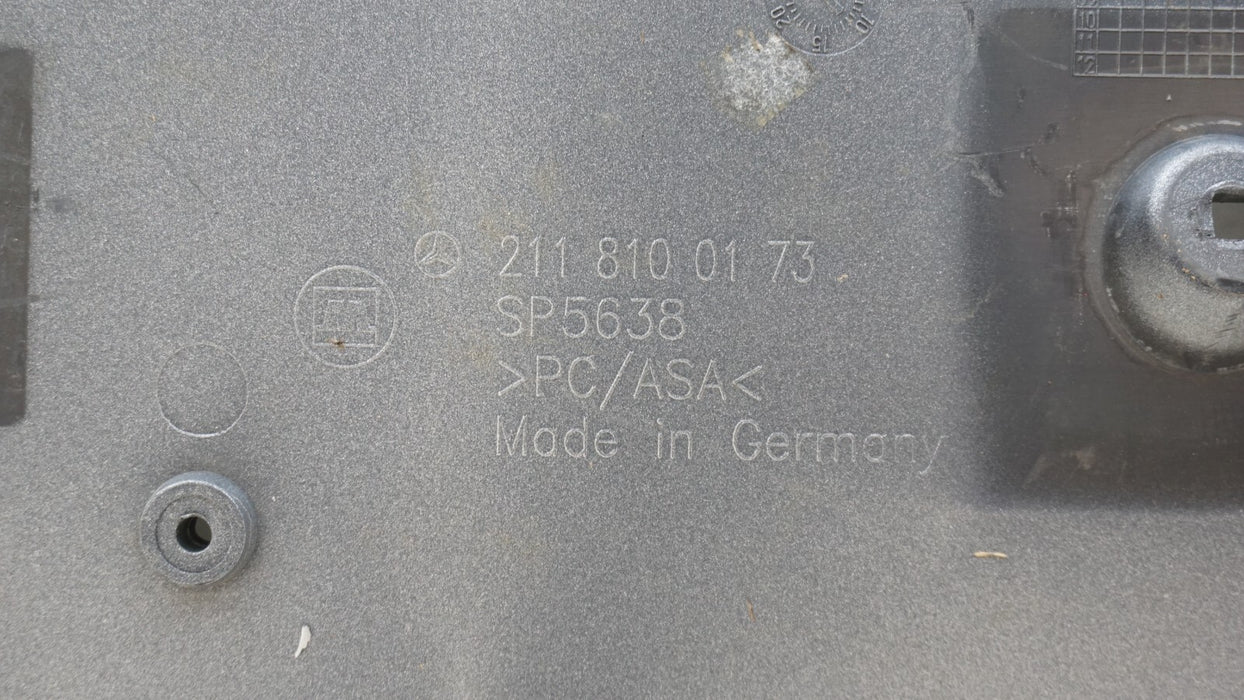 2007-2009 MERCEDES E350 W211 SEDAN REAR TRUNK LICENSE PLATE PANEL OEM 2118100173