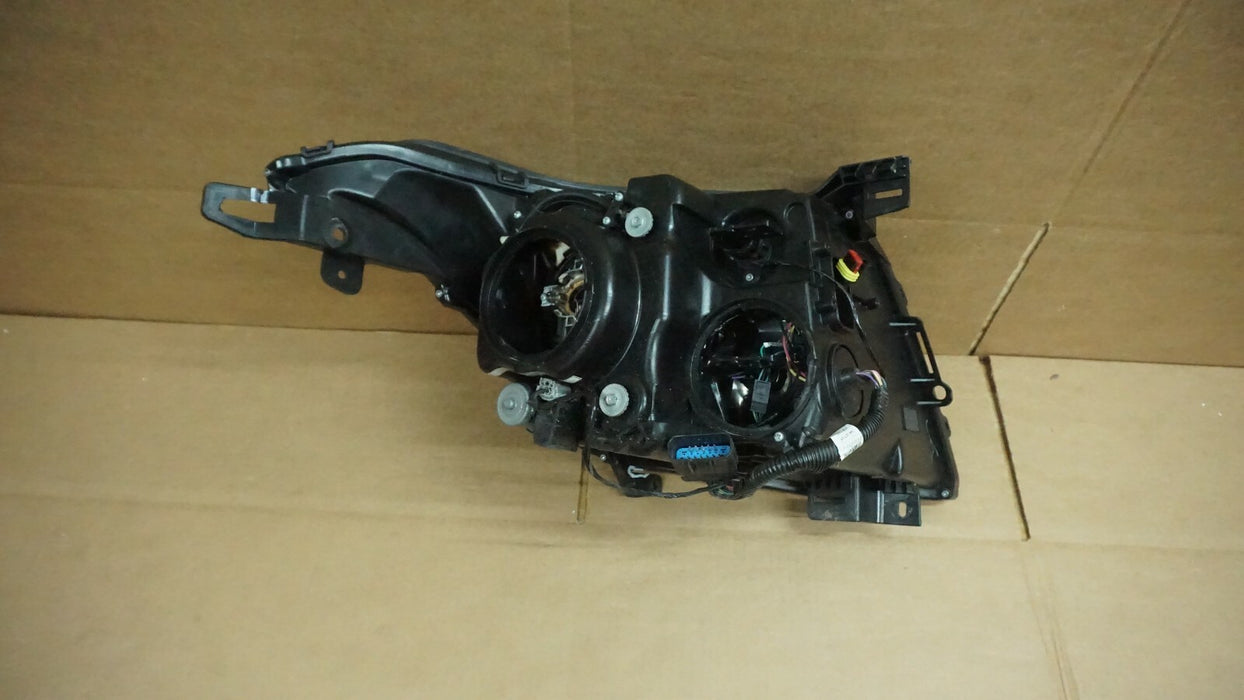 2014-2016 CADILLAC SRX FRONT LEFT DRIVER SIDE HEADLIGHT HALOGEN LAMP OEM