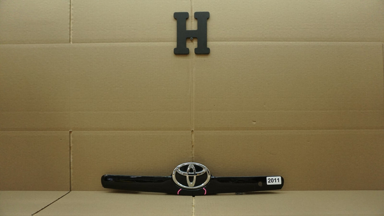 2007-2009 TOYOTA CAMRY GARNISH TAILGATE TRIM MOLDING OEM 76801-06120 07 08 09