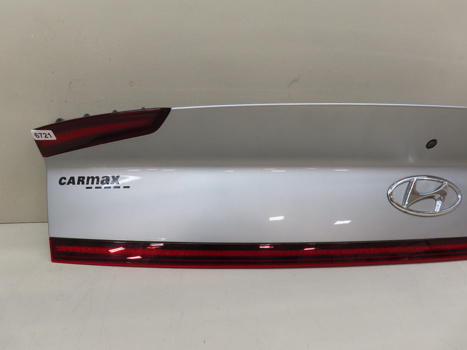 2020-2023 HYUNDAI SONATA REAR DECK LID FINISH PANEL W/CAMERA OEM 87371-L0000