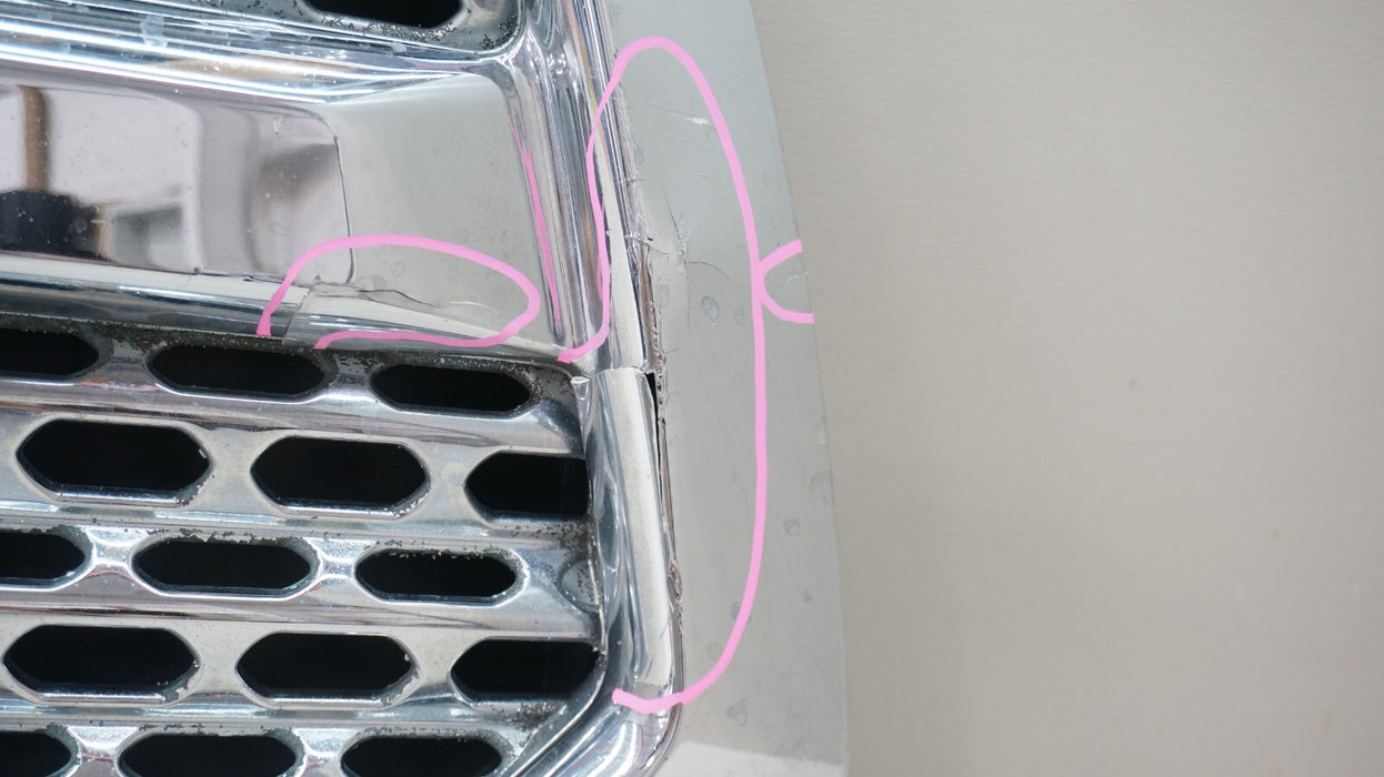 2013-2018 DODGE RAM 1500 FRONT RADIATOR GRILLE OEM 13DSAC0020