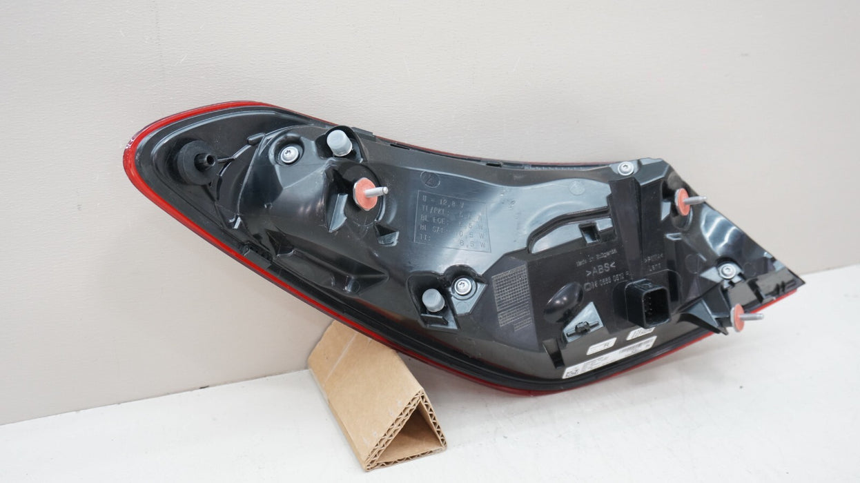 2022-2023 MERCEDES BENZ C300 REAR RH RIGHT PASSENGER SIDE LED TAIL LIGHT OEM